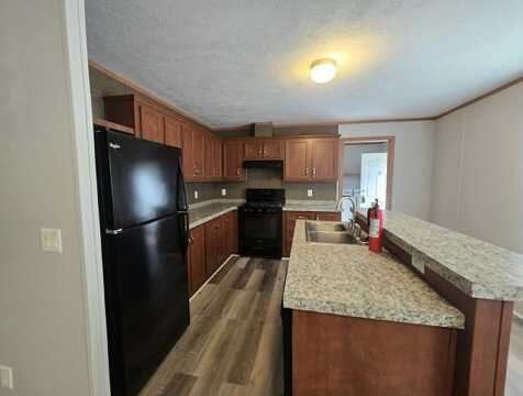 319 Caesar St, Lakeville, MN 55044