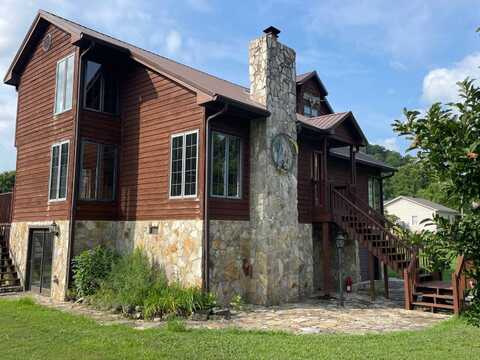 55 Walnut Street, Kermit, WV 25674