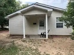 446 W College St, Ozark, AL 36360