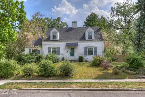 114 W F Street, Joplin, MO 64801