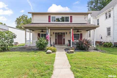 137 E ADAMS Street, Greenview, IL 62642