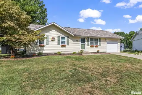 18 ELM TREE Court, Taylorville, IL 62568