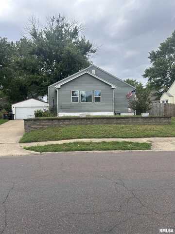1103 S 10TH Street, Pekin, IL 61554