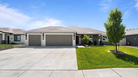 7906 Babine Dr, Pasco, WA 99301