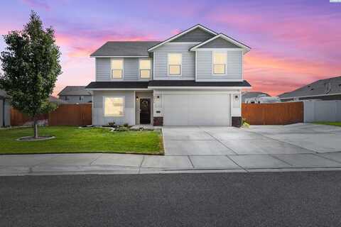 4908 Perga Dr, Pasco, WA 99301