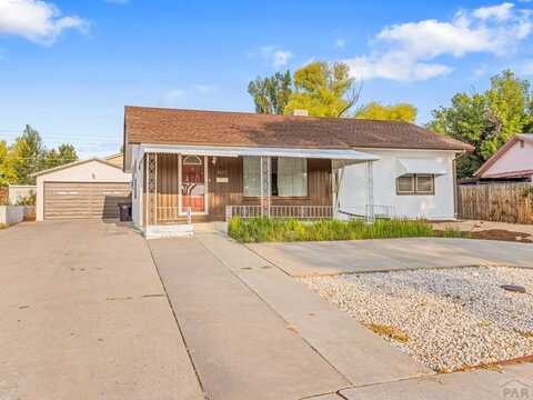 1633 Englewood Dr, Pueblo, CO 81005
