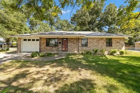 907 E Neches, PALESTINE, TX 75801