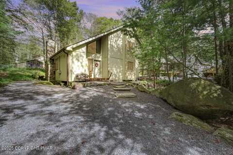 221 Little Pond Circle, Pocono Pines, PA 18350
