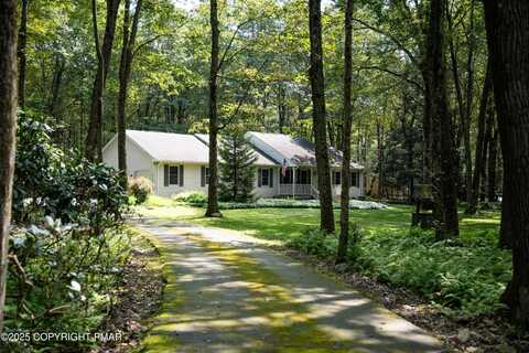 221 Hemlock Drive, Long Pond, PA 18334