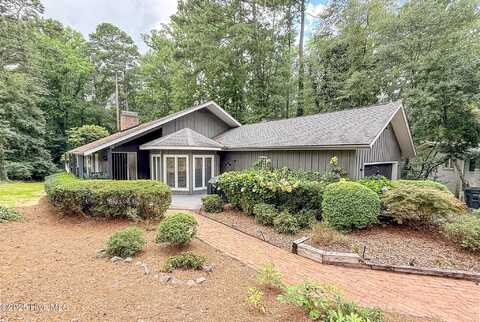 7 Inverness Place, Pinehurst, NC 28374