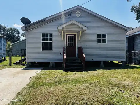 705 Walker Road, Lafayette, LA 70501