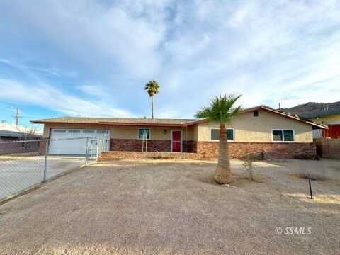 12145 Lakeview Dr, Trona, CA 93562