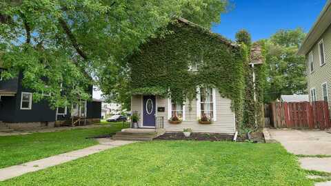 109 S 6th, STERLING, IL 61081