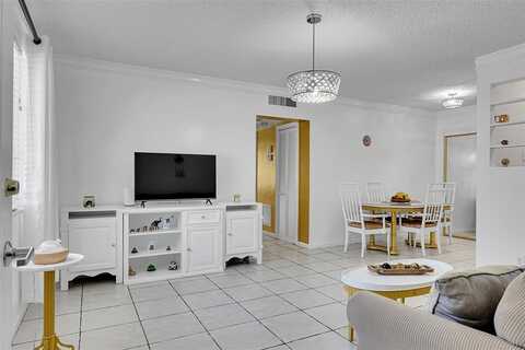 330 S Cypress Rd, Pompano Beach, FL 33060