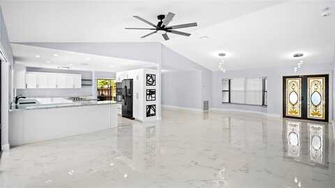 11020 NW 8th Ct, Coral Springs, FL 33071
