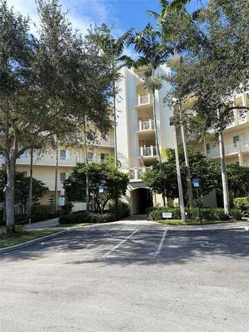 3500 Oaks Clubhouse Dr, Pompano Beach, FL 33069