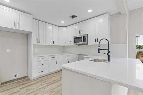 634 37th St, West Palm Beach, FL 33407