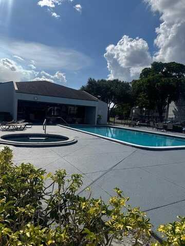 8401 LAGOS DE CAMPO BLVD, Tamarac, FL 33321