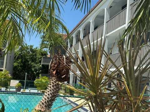 651 Pine Dr, Pompano Beach, FL 33060