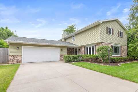 3207 CRESTVIEW Drive, APPLETON, WI 54915