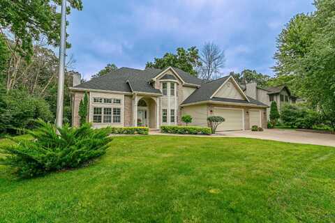 1055 TIMBER RUN Drive, NEENAH, WI 54956