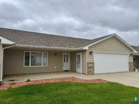 207 W 5th St, Hartford, SD 57033