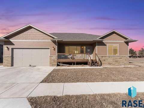 500 E Cairos Pl, Brandon, SD 57005