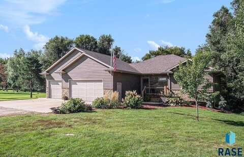 48191 Three River Cir, Brandon, SD 57005