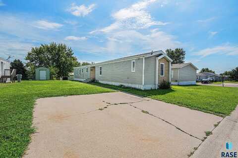 2902 Fiero Pl, Sioux Falls, SD 57104