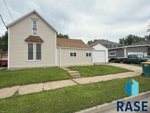 716 W 13th St, Sioux Falls, SD 57140