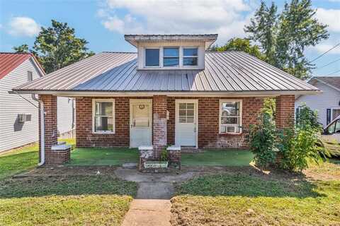 120 E Oak Street, Scottsville, KY 42121