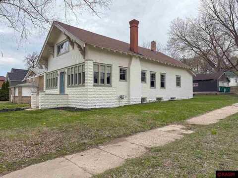 329 S 2nd Street, Le Sueur, MN 56058