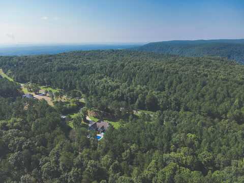 833 Highgate Point, Soddy-Daisy, TN 37379