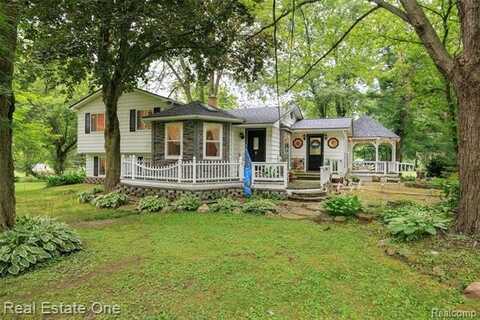 3439 N Mill Road, Dryden, MI 48428