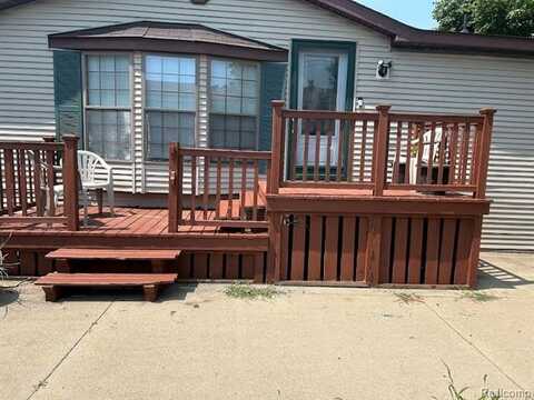 23312 Crystal Dr, Clinton Township, MI 48036
