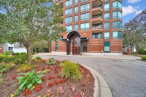3320 Spinnaker Lane, Detroit, MI 48207