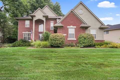 634 Olivia Drive, Milford, MI 48381