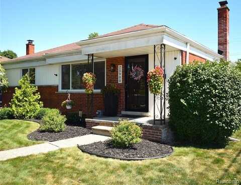 25900 Cubberness Street, Saint Clair Shores, MI 48081