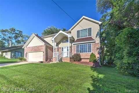 3950 Bradmore Avenue, West Bloomfield, MI 48324