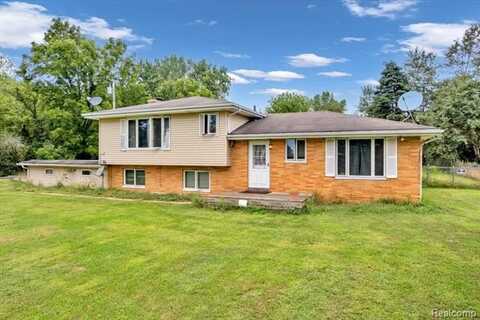 5416 Sandy Lane, Columbiaville, MI 48421