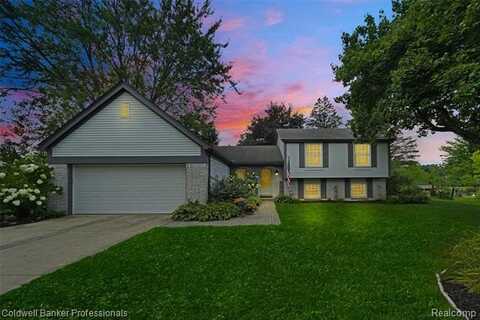 5075 Bayside Drive, Troy, MI 48098