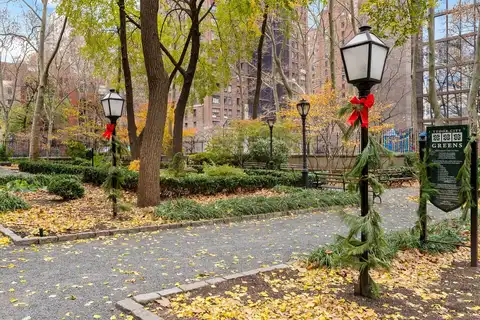 45 Tudor City Place, New York, NY 10017