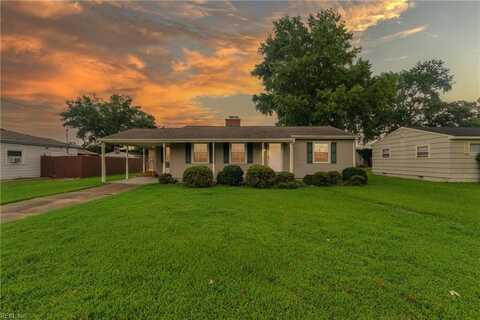 22 Oxford Road, Newport News, VA 23606