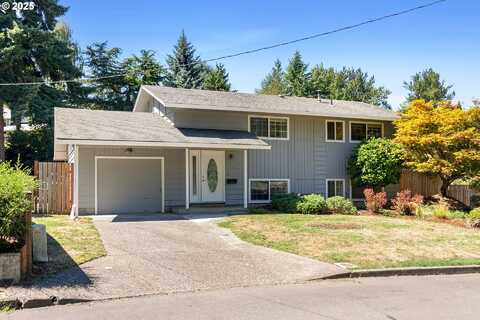 8816 SE REGENTS DR, Milwaukie, OR 97222