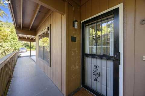 7538 SW BARNES RD, Portland, OR 97225