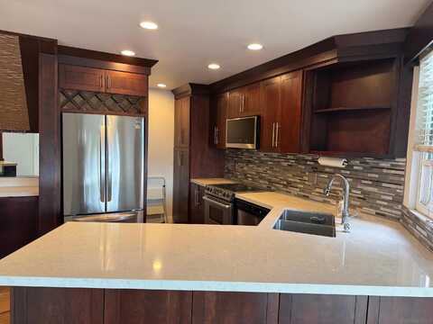 8490 Via Sonoma unit: 7, La Jolla, CA 92037