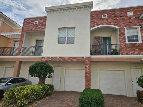 10440 SW Stephanie Way, Port Saint Lucie, FL 34987