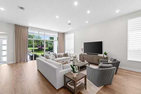 16100 Villa Vizcaya Place, Delray Beach, FL 33446