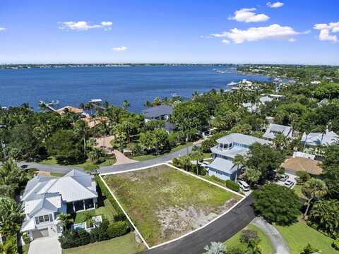 932 SE Riverside Drive, Stuart, FL 34994