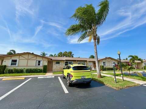 2802 Crosley Drive W, West Palm Beach, FL 33415